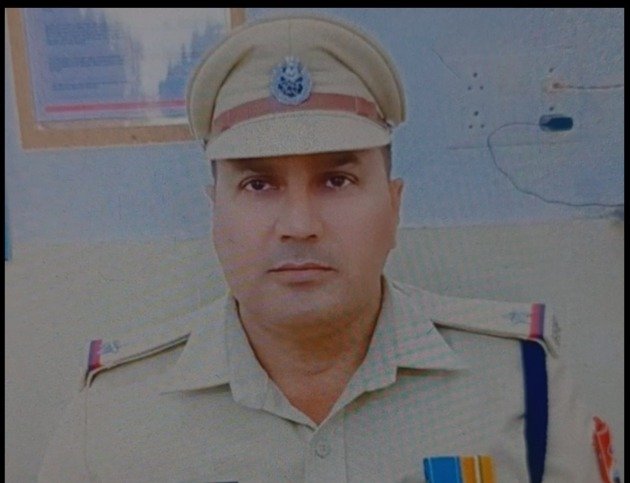अमळनेर रेल्वे स्थानकावर धक्कादायक घटना; RPF जवानाचा स्वतःवर गोळी झाडून आत्महत्येचा प्रयत्न Amalner, railway, station, shocking, incident,