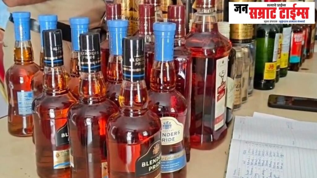 एसटी बसमधून गुजरातला दारू तस्करीचा मोठा डाव उधळला; नंदुरबार पोलिसांची धडक कारवाई ST bus, Gujarat, liquor, smuggling, plot, foiled.