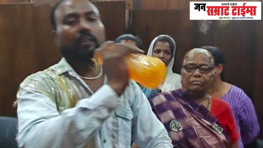 Year-long follow-up for action against encroachment; irate family attempts self-immolation in Municipal Commissioner's office