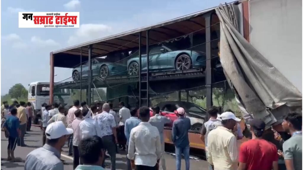 इलेक्ट्रिक कार घेऊन जाणाऱ्या कंटेनरला भीषण आग; अग्निशामक दलाच्या तत्परतेने मोठा अनर्थ टळला धुळे-शहर-विकासाच्या-परिइलेक्ट्रिक