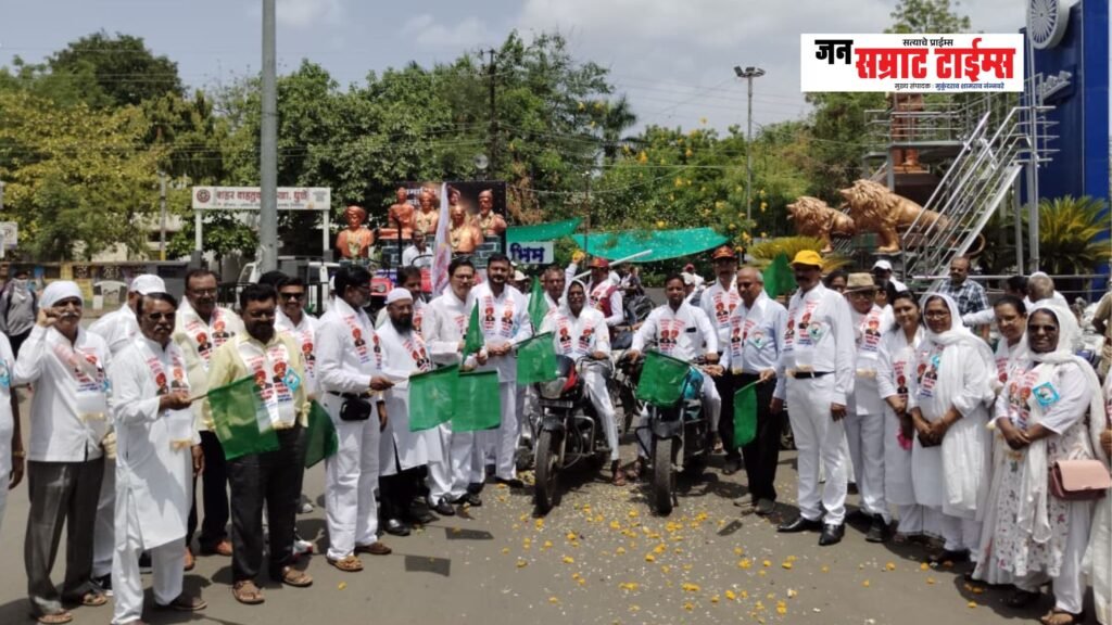 राजर्षी शाहू महाराज जयंतीनिमित्त धुळे शहरात भव्य बाईक रॅली उत्साहात
