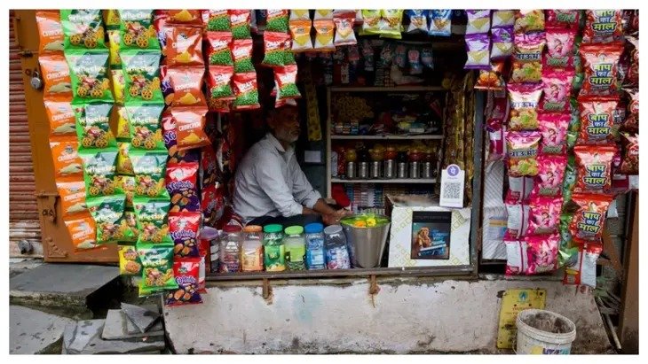 पान मसाल्याचे दुकान फोडून सिगारेटचे बॉक्स व रोकड लंपास