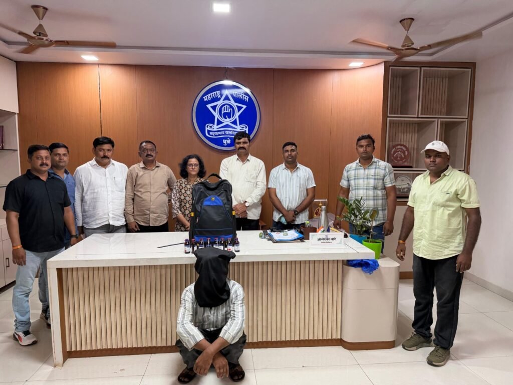 धुळ्यात गुंगीकारक कफ सिरपचा साठा जप्त; विनापरवाना विक्रीसाठी आणणारा संशयित एलसीबीच्या जाळ्यात