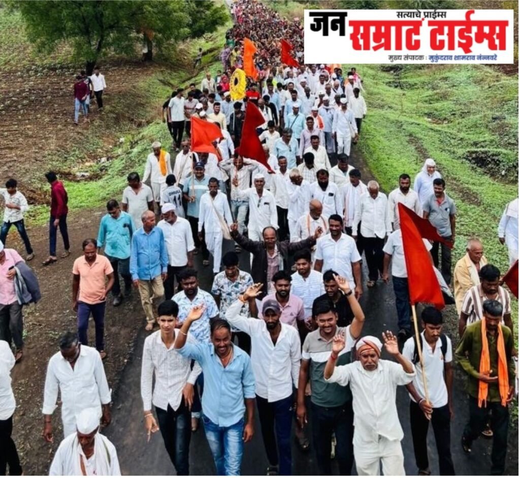 १२१ वर्षांची अखंड परंपरा; बोरगाव ते पंढरपूर पायी दिंडीचे भक्तिमय वातावरणात प्रस्थान