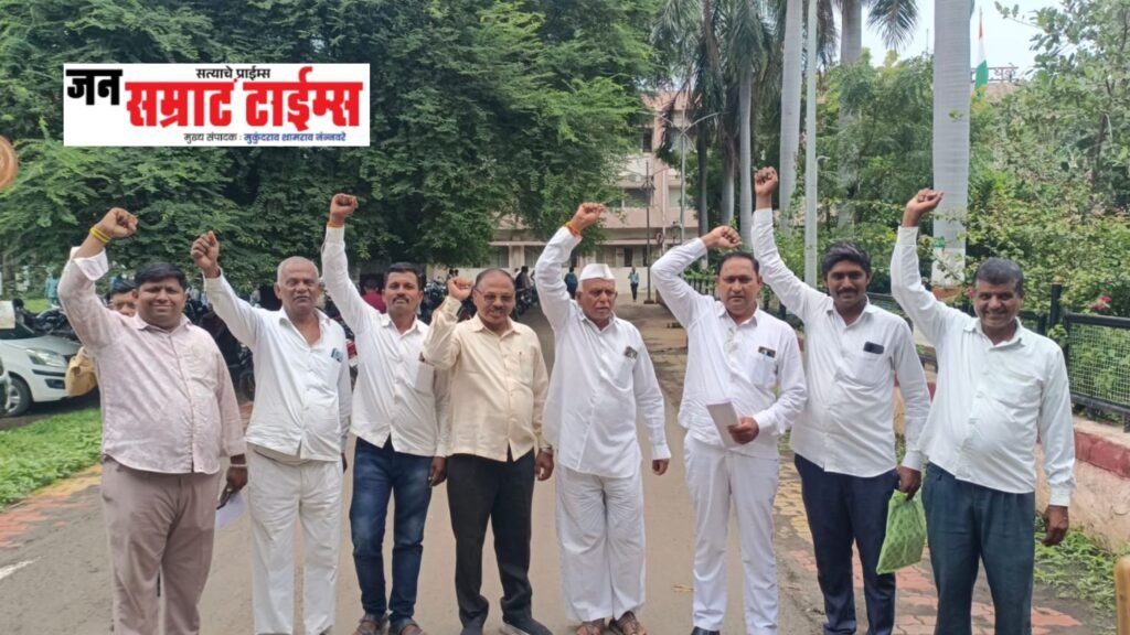 रेल्वेच्या कामामुळे सोनवद पाटचारीचे नुकसान