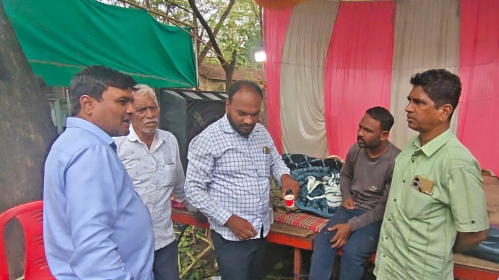 अखेर बिऱ्हाड आंदोलनासमोर मनपा प्रशासन झुकले; घरासाठी जागा व मुलाला नोकरीचे लेखी आश्वासन लेखी आश्वासनानंतर आंदोलन स्थगित