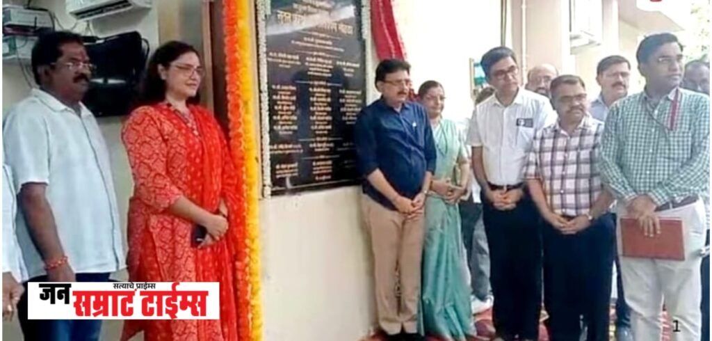 भुसावळमध्ये सह-दुय्यम निबंधक कार्यालयाच्या नव्या सुसज्ज इमारतीचे लोकार्पण वस्त्रोद्योग मंत्री संजय सावकारे यांच्या हस्ते उद्घाटन