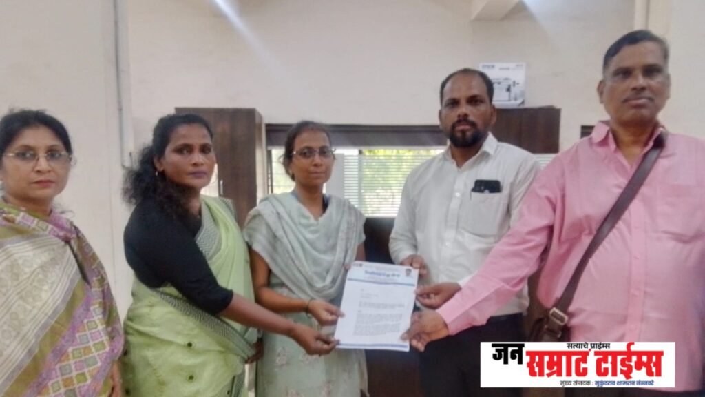 विशेष सघन मतदार यादी पुनरीक्षणाबाबत जनजागृतीची मागणी; रिपब्लिकन सेनेचे तहसीलदारांना निवेदन