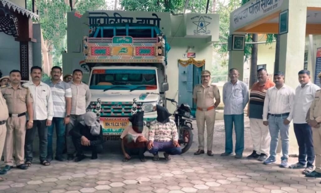 तीन बैलजोड्या चोरणाऱ्या टोळीचा सावदा पोलिसांकडून पर्दाफाश; ७.१० लाखांचा मुद्देमाल जप्त, चौघे अटकेत