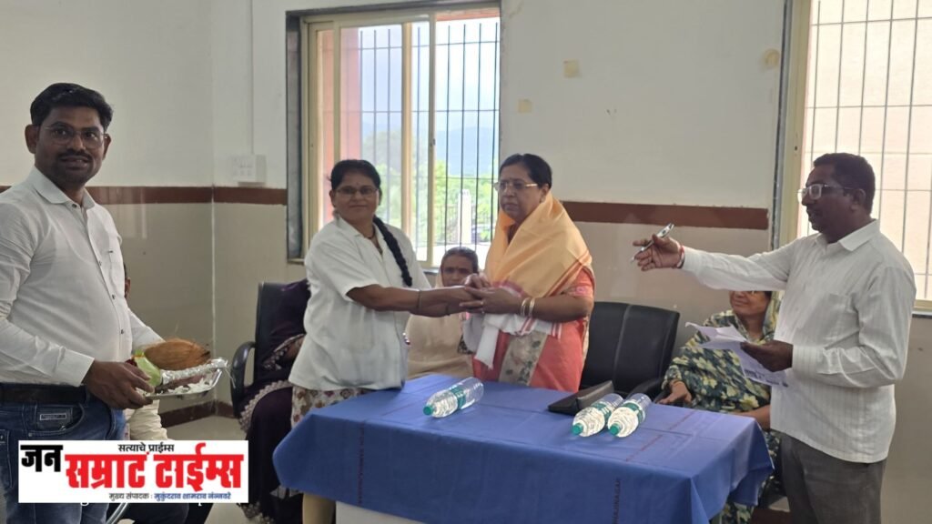 जरंडी प्राथमिक आरोग्य केंद्रात जन आरोग्य समितीची सभा; औषधांचा पुरेसा साठा ठेवण्याच्या सूचना