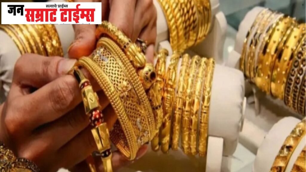 दीड लाखांची रोकड लंपास