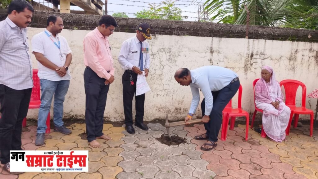 नगरदेवळा येथे वीर जवान भैय्यासाहेब बागुल स्मारकाचे भूमिपूजन