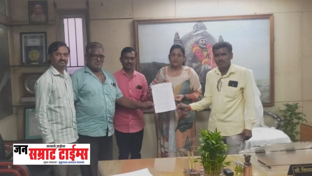 मेहरूण स्मशानभूमीतील सुविधांसाठी नागरिक आक्रमक