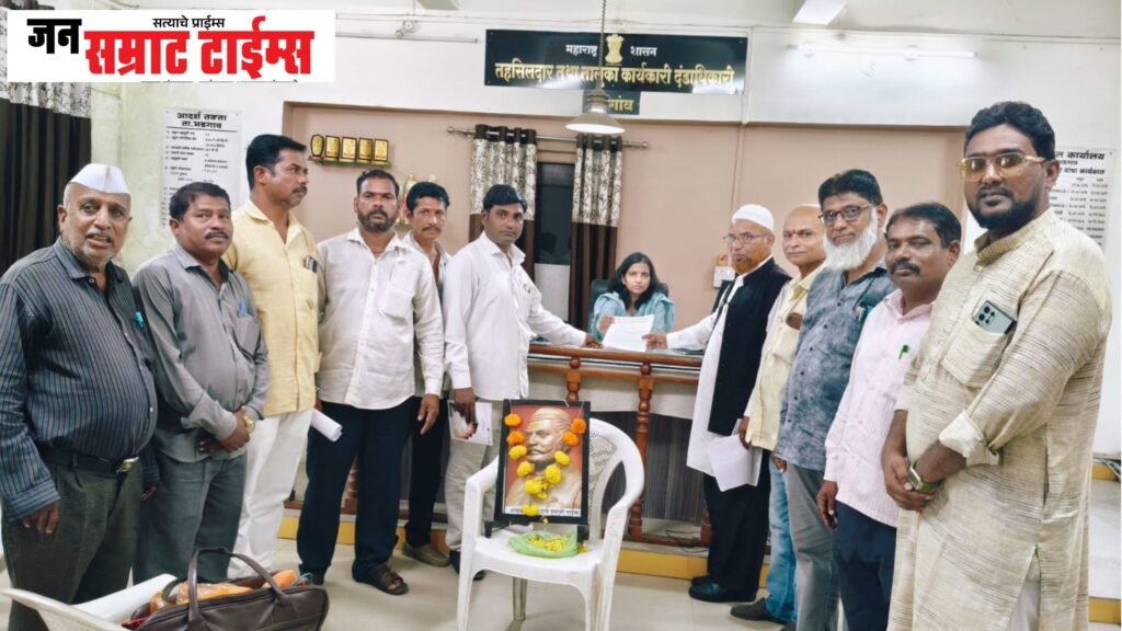 तहसील कार्यालयाबाहेर आंदोलनाचा एल्गार
